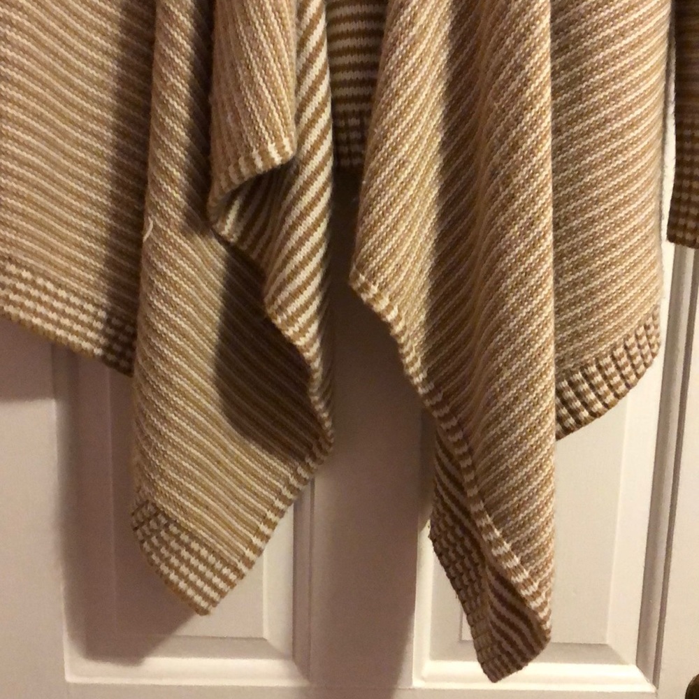 Sweater - Picture 2 of 3